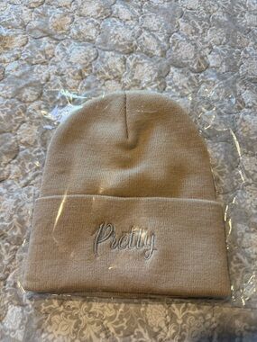 Pretty Embroidered Knit Beanie - Beige